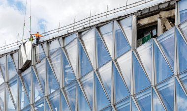 Enhancing Modern Architecture: The Rise of Glass and Cladding Solutions in Singapore