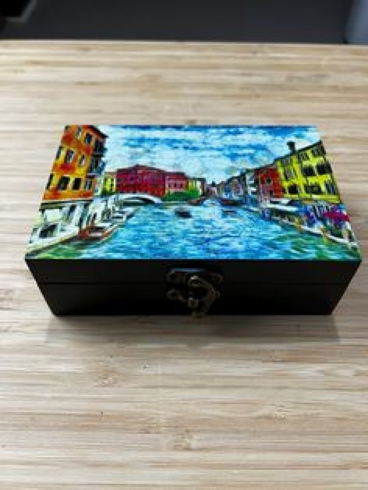How Hinged Lid Boxes Can Elevate Your Promotional Campaigns