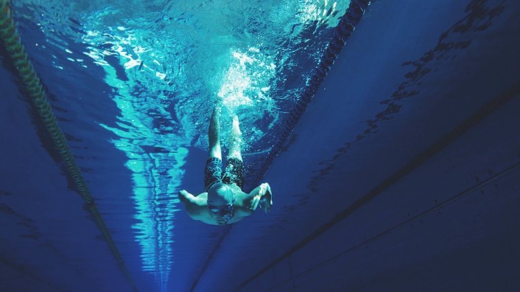From Poolside to Pro: How Swimming Classes Can Shape Your Competitive Edge
