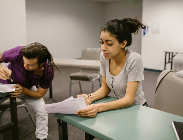 Why Students Need Economics Assignment Help for Better Results
