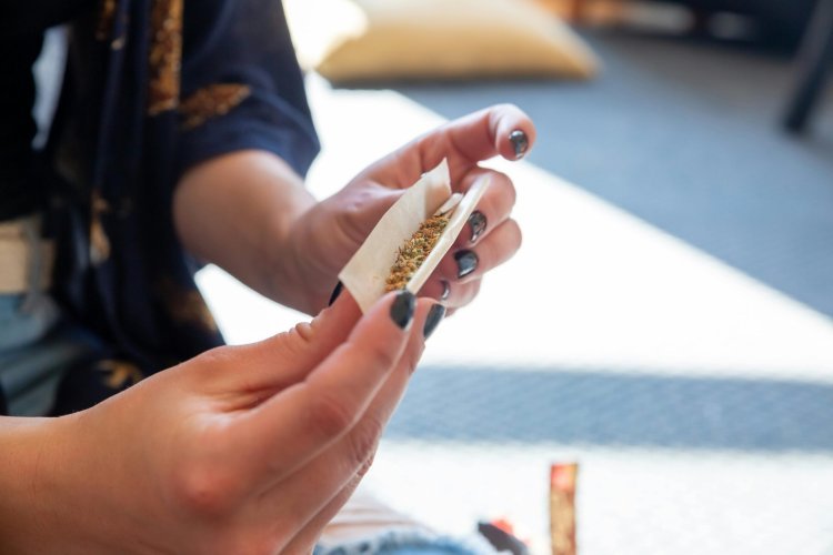 How Perth Smokers Are Using Rolling Tobacco as a Step Toward Quitting Smoking Entirely