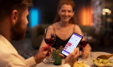 40 Romantic Date Night Ideas to Surprise Your Partner