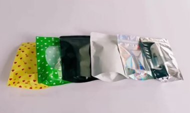 Why Smart Shoppers Choose Smell Proof Mylar Bags?