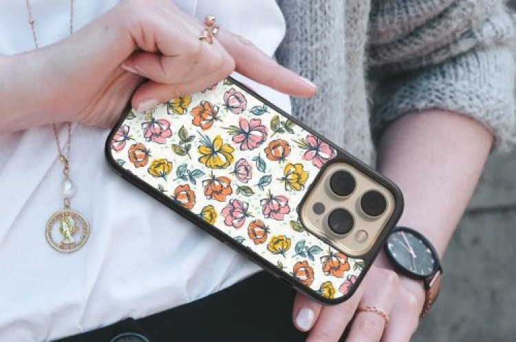 Luxury Mobile Covers: Sleek, Slim & Premium Leather Cases