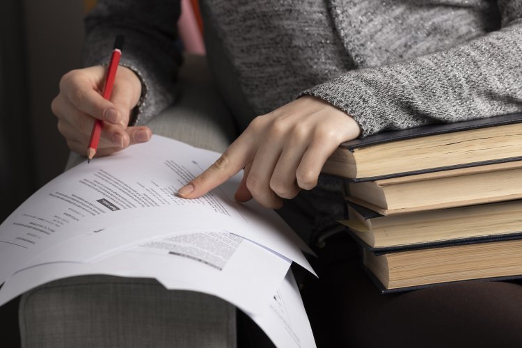 Why Is Conceptual Balance Crucial in Undergraduate Chemistry Courses?